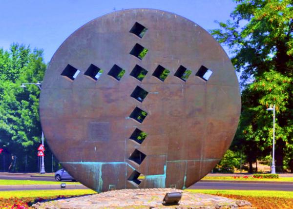 2015-06-24_Statue_Century Cross ����ʮ�ּ�-30001.JPG