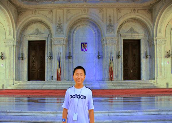 2015-06-24_Palace of Parliament_Conference Hall.jpg