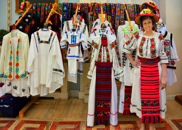 2015-06-24_Romanian Traditional Dresses.jpg