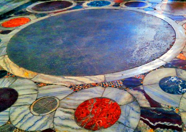 2015-06-26_Hagia Sophia_Marble Floor of the Omphalion or Navel ������ʯ����0001.JPG