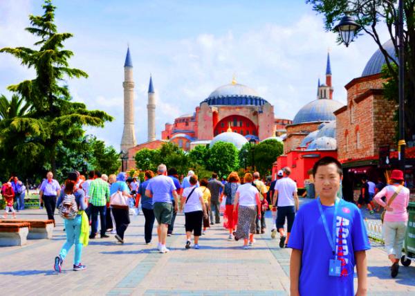 2015-06-27_On the Way to Blue Mosque from Hagia Sophia-10001.JPG