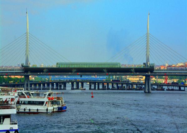 2015-06-27_Bridge_Golden Horn Metro-10001.JPG