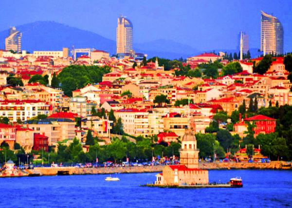 2015-06-26_Maiden's Tower, a Tower on a Small Islet @ the Southern entrance of the Bosphorus Strait-20001.JPG