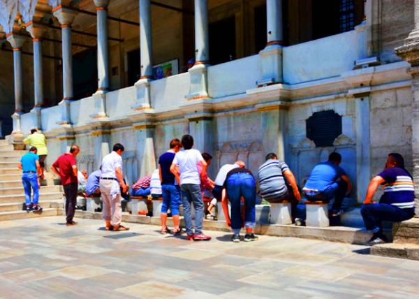 2015-06-26_Nuruosmaniye Mosque_Ritual Ablutions0001.JPG