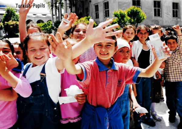 2001-05-24_Istanbul_Kids0001.JPG