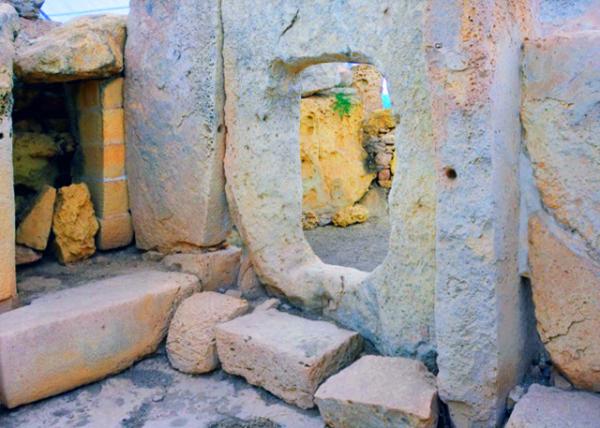 2015-07-01_Qrendi_Hagar Qim Temples_Details of A Chamber Door ��������ϸ��0001.JPG