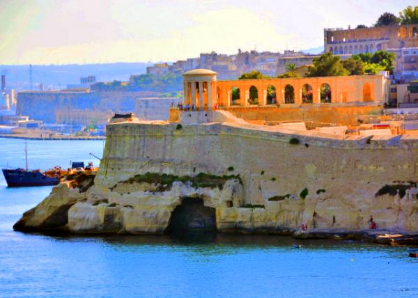 2015-07-01_Valletta_Siege Bell War Memorial ��������ս�������0001.JPG