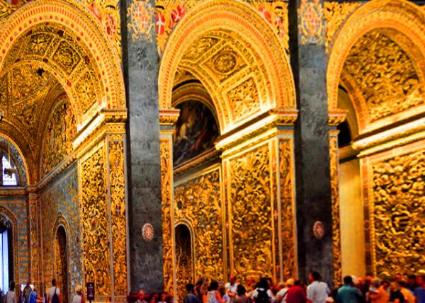 2015-07-01_Valletta_St Johns Co Cathedral_Intricate Carved Stone Walls ���۸��ӵĵ�ʯǽ-110001.JPG