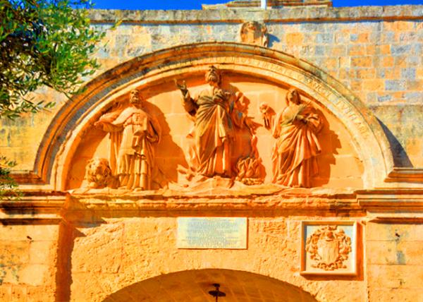 2015-07-01_Mdina Gate_City's Main Entrance Designed by French Architect Charles François de Mondion in 1724-60001.JPG