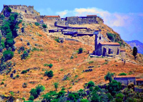 2015-07-02_Castle of Calatabiano over the Alcantara Valley0001.JPG