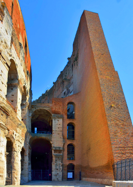 2015-07-04_Colosseum_Gladiator Gate �Ƕ�ʿ��-10001.JPG