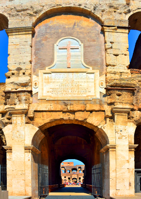 2015-07-04_Colosseum_Emperor's Gate ������-80001.JPG