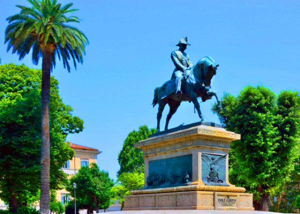 2015-07-05_Villa Carlo Alberto al Quirinale_Monumento a Carlo Alberto ���塤�������м��0001.JPG