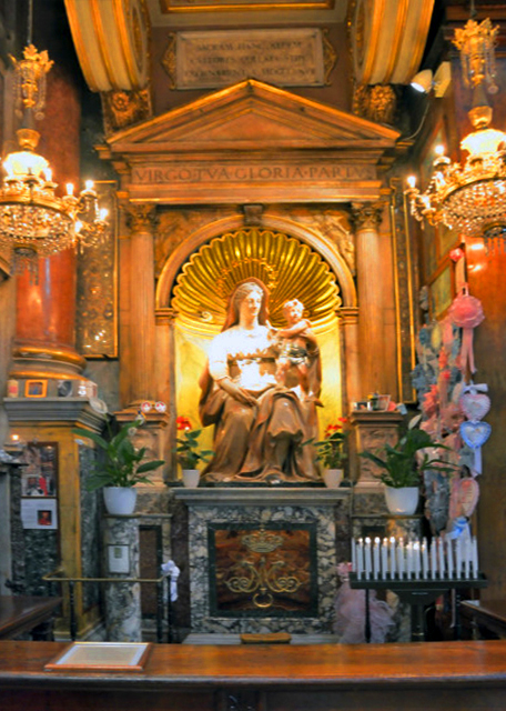 2015-07-05_Basilica di Sant'Agostino in Campo Marzio_Tomb of Saint Monica, Mother of Saint Augustine ʥ�¹�˹��֮ĸʥĪ�Ῠ�ķ�Ĺ-40001.JPG