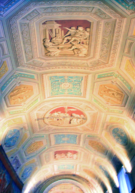 14_2015-07-04_Vatican Museums_Trompe L'Oeil Ceiling in Gallery of the Tapestries0001.jpg