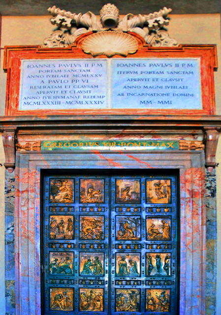 08_2015-07-04_Vatican_Holy Door Opened only for Great Celebrations0001.jpg