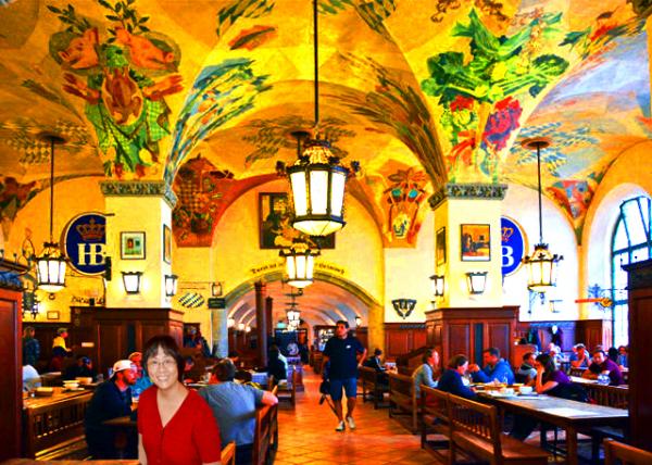2017-07-03_Munich_Hofbräuhaus am Platzl_Elaborate Ceiling �m͢ơ���ݡ����@�컨��-10001.jpg