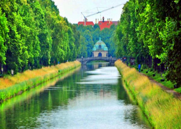 2017-07-03_Hubertusbrunnen over Schlossgarten Kanal ���ұ��\�����ݲ��D˹��Ȫ-10001.JPG