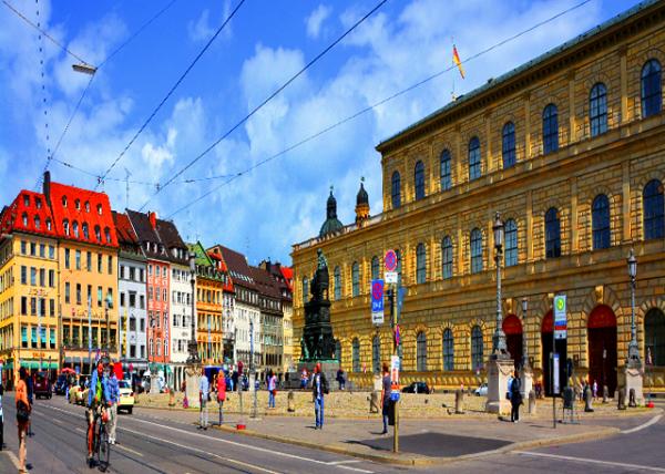 2017-07-03_Max-Joseph-Platz ����˹-Լɪ��㳡-20001.JPG