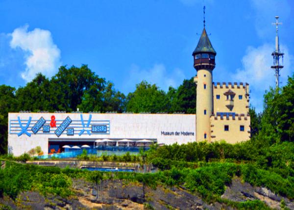 2017-07-04_Museum der Moderne Salzburg on Mönchsberg ����ɽ��ɮ��ɽ�ִ����������-10001.JPG