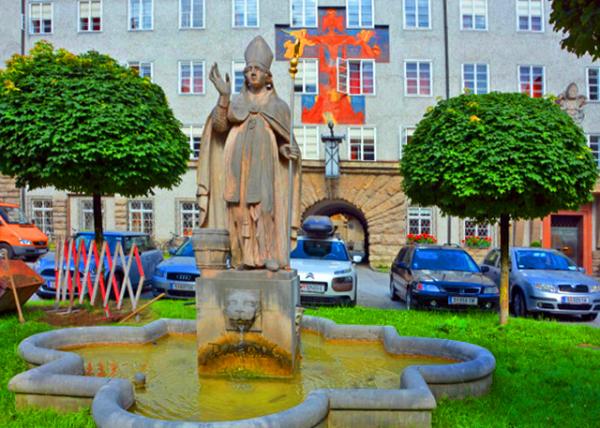 2017-07-04_Stift Sankt Peter_Courtyard ͥԺ0001.JPG