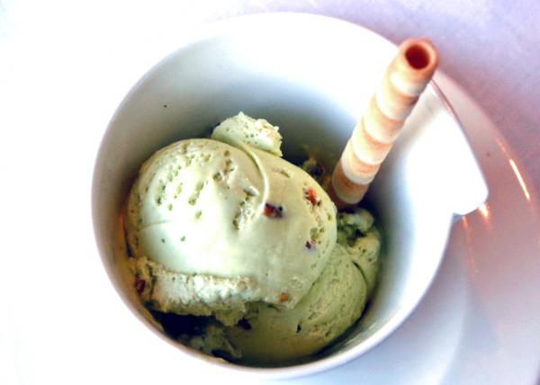 2017-07-05_Dinner_Ice Cream w Pistachio ���Ĺ������0001.JPG