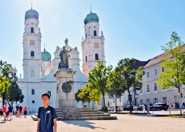 2017-07-06_Dom St. Stephan_Façade ʥʷ�ٷҴ���á����-20001.JPG