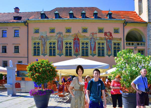 2017-07-05_Passau_Altes Rathaus, a Notable Example of Neo-Gothic Architecture, w Roots Dating back to the 14th Century-10001.jpg