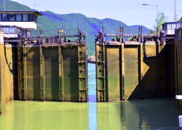 2017-07-06_DE_Jochenstein Lock_Lock Chamber-50001.JPG