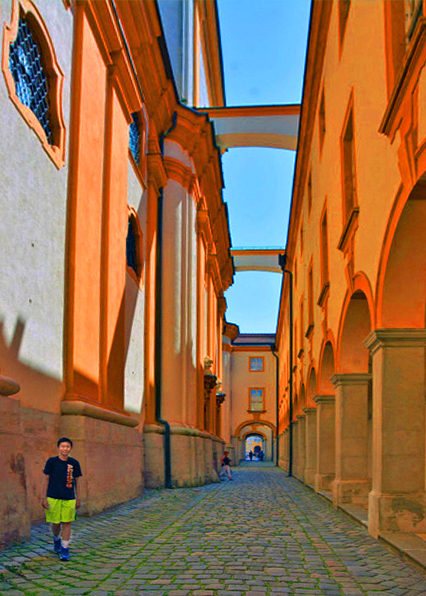 1778289764836362.jpg 2017-07-08_Abbey Walkway-20001.JPG