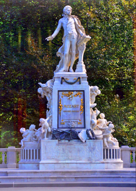 1778361010116883.jpg 2017-07-09_Statue_Mozart Monument 莫扎特纪念碑0001.JPG
