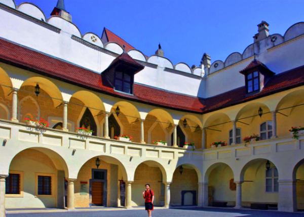 2017-07-10_Old Town Hall_Courtyard-20001.JPG