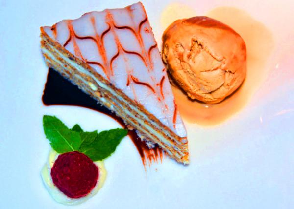 23_2017-07-10_Dinner_Cake & Ice Cream ���c-10001.JPG