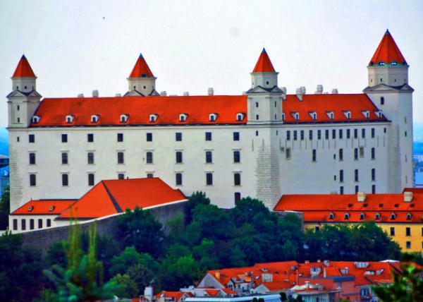 03_2017-07-10_Bldg_Bratislava Castle ������˹�����Ǳ�-20001.JPG