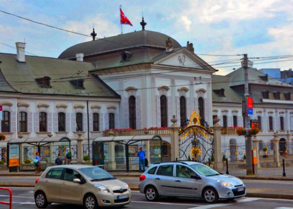 2017-07-10_Bldg_Parliament Bldg ������0001.JPG