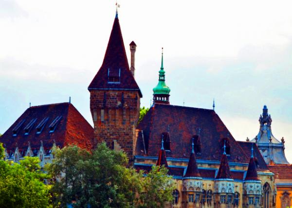 15_2017-07-11_Vajdahunyad Castle_ Romanesque, Gothic, Renaissance, and Baroque ����ʽ������ʽ�����ո���ʽ�������ʽ���-20001.JPG