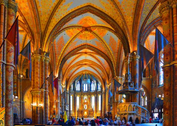 12_2017-07-11_Matthias Church_Pulpit Parapet w Neo-Romanesque Ornamental Painting �v���ڸ��c���_�Rʽ�b�0001.JPG