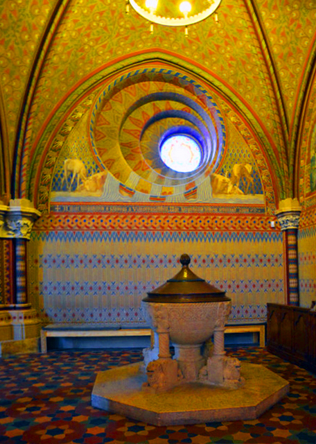 18_2017-07-11_Matthias Church_Round Window @ B��la Tower Bottom-10001.JPG