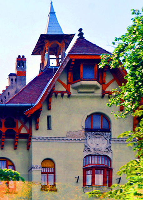 29_2017-07-11_Bldg_Willa Leopolda Kindermanna w Gabled Rooftop Built in the Early 20th Centuryɽǽ����-10001.JPG