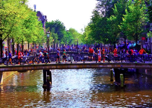 10_2017-08-14_Canal_Oudezijds Achterburgwal_Bridges �ᱤ�ȳ��\��0001.JPG