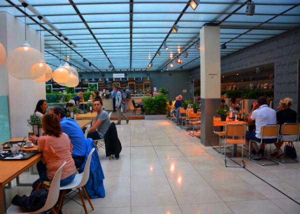 2017-08-15_De Bijenkorf_Food Court Ů���ٻ�����ʳ�㳡0001.JPG
