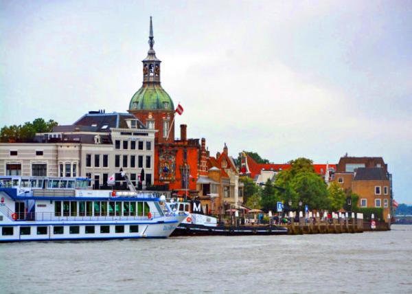 02_2017-08-17_Dordrecht_Waterfront0001.JPG
