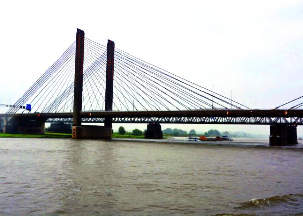 11_2017-08-17_Zaltbommel_Martinus Nijhoffbrug-20001.JPG