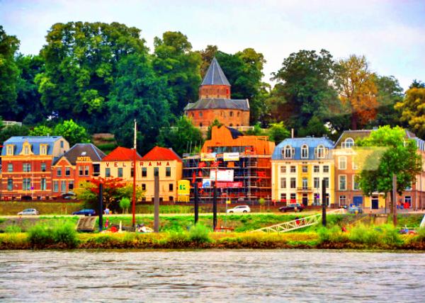 2017-08-17_Nijmegen_St. Nicolaaskapel in het Valkhofpark 瓦尔霍夫公园·圣尼古拉斯教堂-30001.JPG