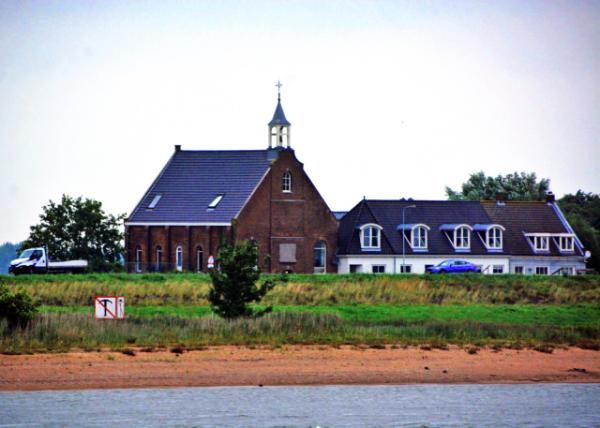 04_2017-08-17_Waal River_Parish Church �߶����Ͻ�������0001.JPG