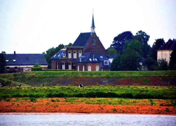 14_2017-08-17_Waal River_Farm0001.JPG