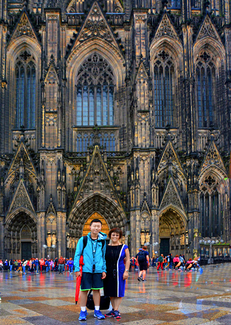 2017-08-18_Kölner Dom_The Main Entrance Showing the 19th Century Decoration-40001.JPG