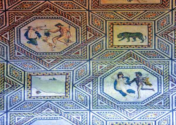 27_2017-08-18_Römisch-Germanisches Museum_Roman Excavation in Cologne Dionysus Mosaic on Display ���_�R���������¡�Ҷ�����˹�Rِ��0001.JPG