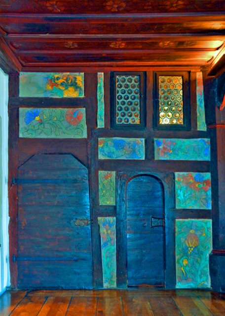 10_2017-08-19_Door_Tiny Doorway into Bed Chamber0001.JPG