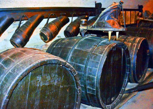 22_2017-08-19_Cellar_Wine Barrels ��Ͱ0001.JPG